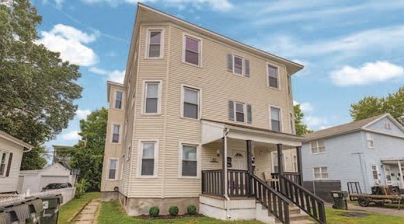 3rd image of 82 Malden St