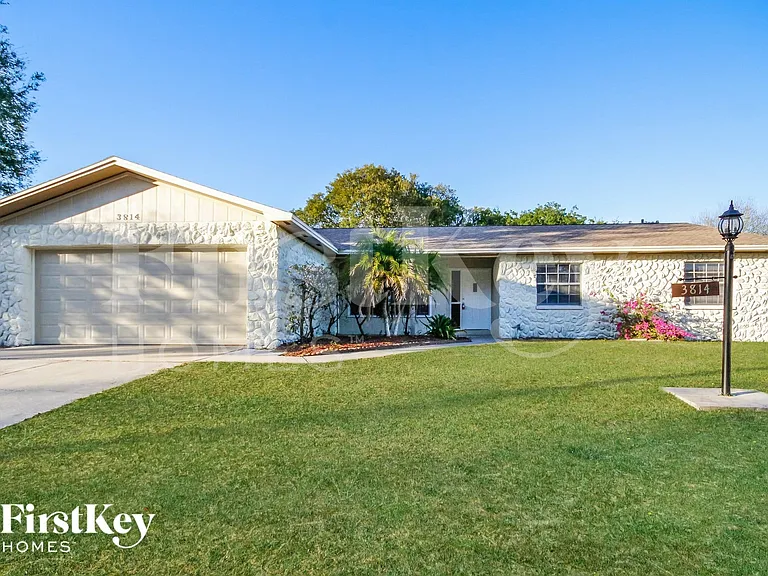 3814 Treadway Dr — Photo 2