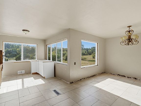 5th image of 92158 Lewis And Clark Rd