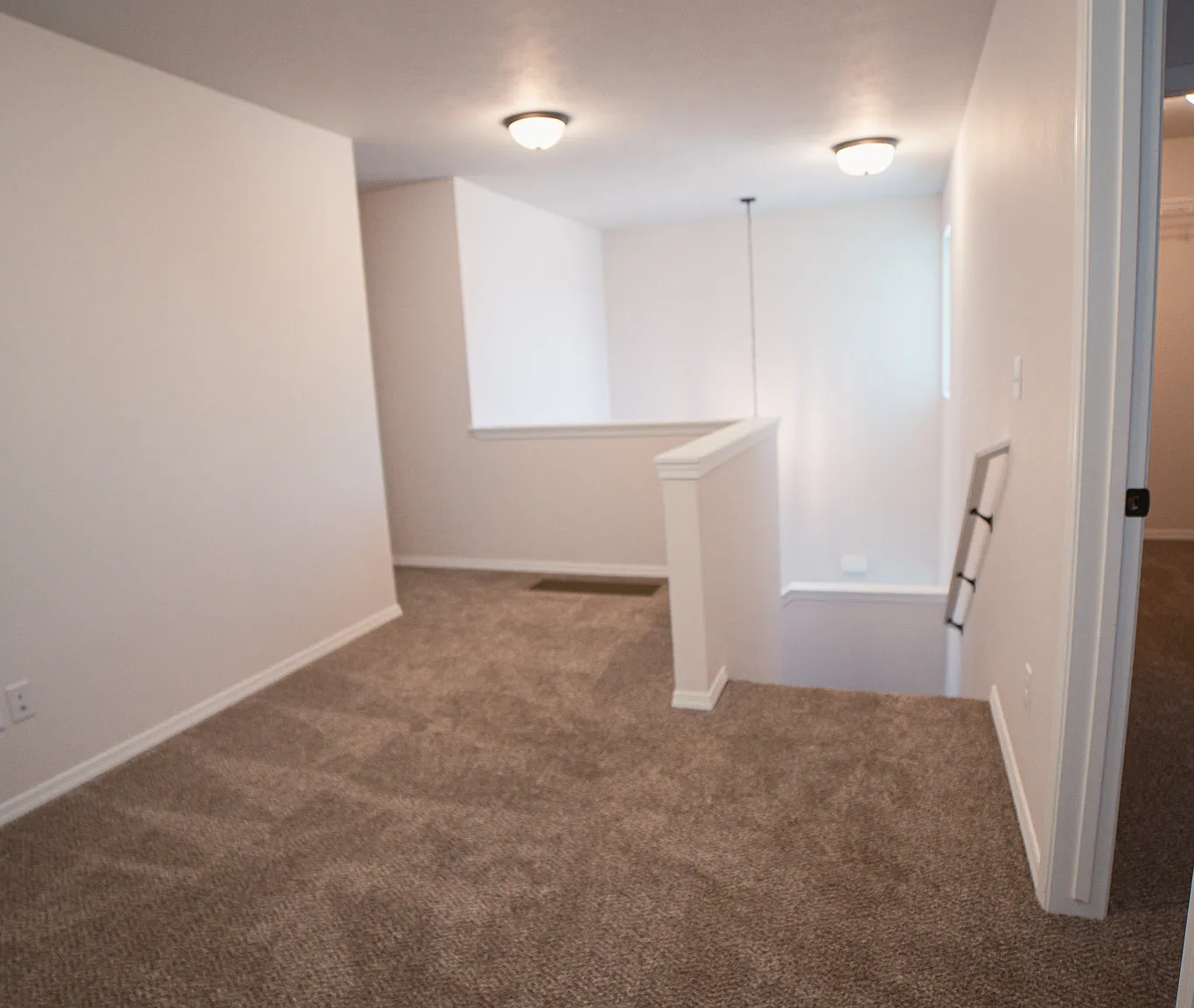 3 bed, 2.5 bath, 1634 sqft, $2,595 — Photo 4