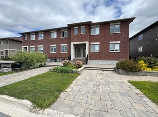 43 Senators Gate Dr #5, Perth, ON K7H0B5