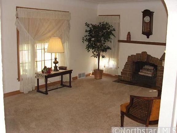 2nd image of 1754 Ivy Ave E