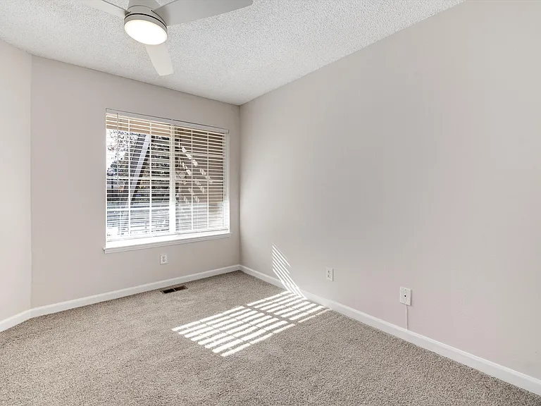 13873 E Lehigh Ave #D — Photo 26