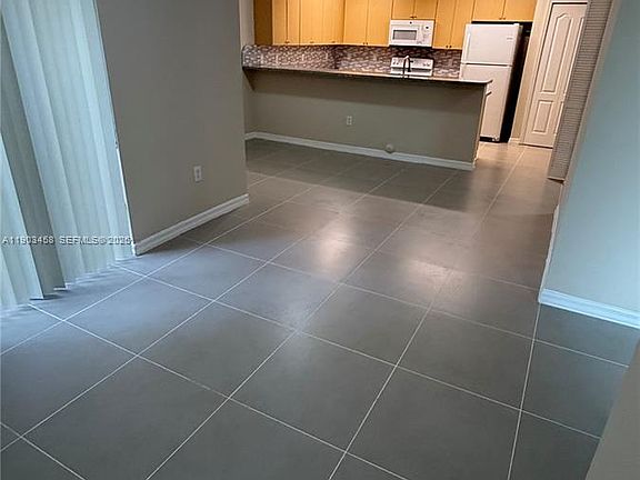 4th image of 22821 SW 88th Pl #520