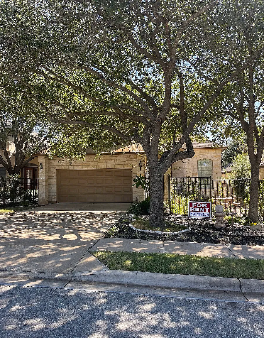 4 bed, 2478 sqft, $3,200 — Photo 1