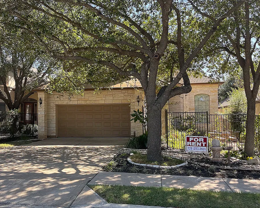 3012 Heathmount Dr