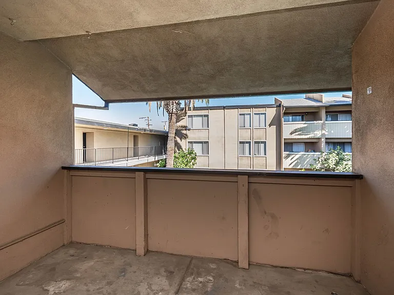The Elms Apartments at 28th St — Photo 48