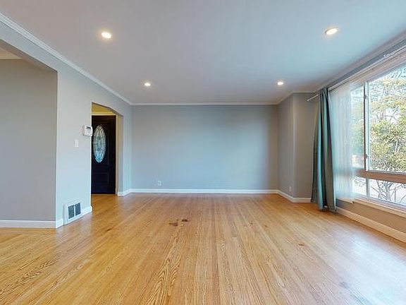 5th image of 155 Monticello St