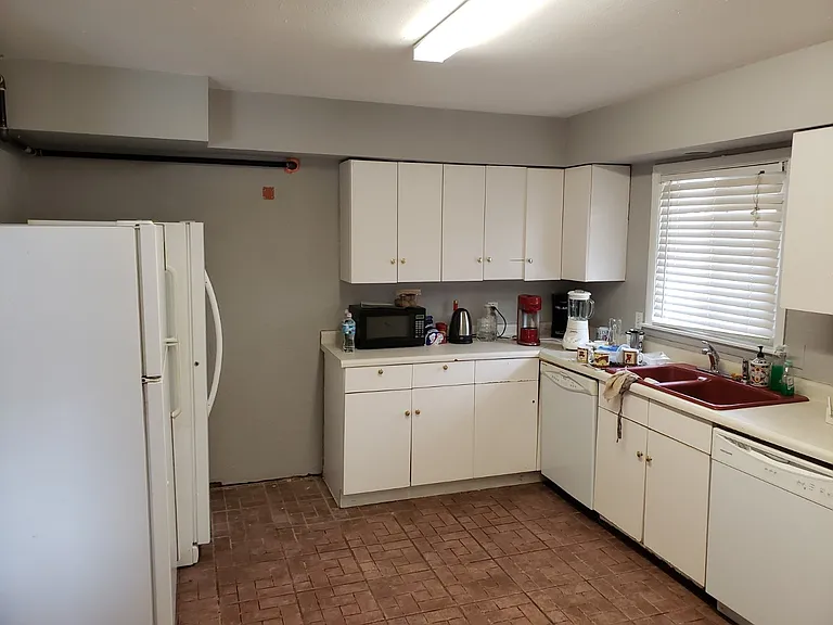 908 Greenbrier Rd #908 — Photo 9