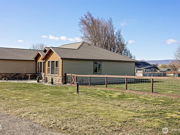 2nd image of 41 Lyle Creek Lane