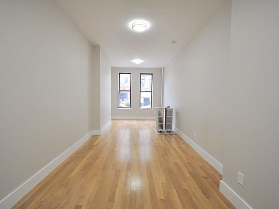 3rd image of 719 Union St APT 1R