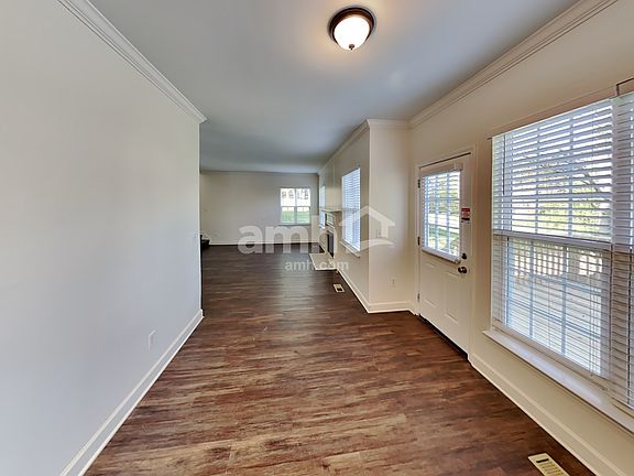 4th image of 709 Norwood Ct
