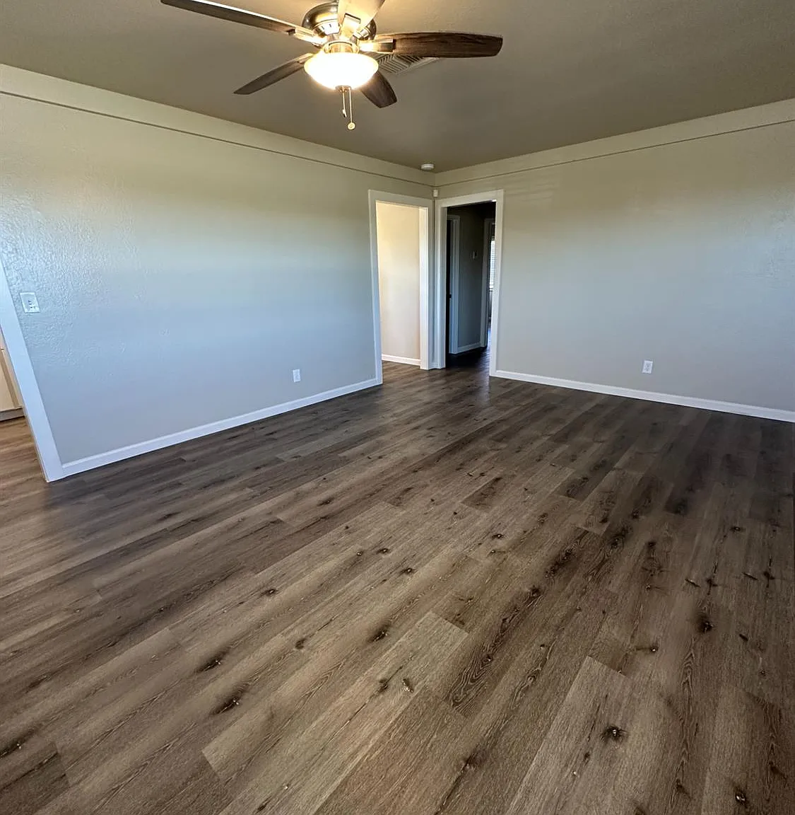 3 bed, 1850 sqft, $1,950 — Photo 3