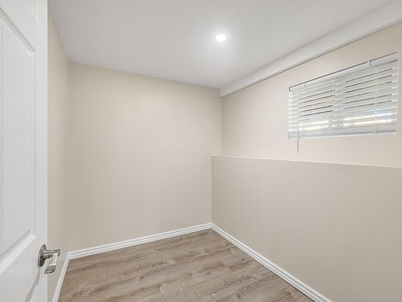 3rd image of 3290 Fasman Dr