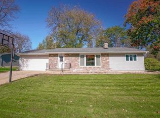 305 Riverside Dr, Waterloo, WI 53594