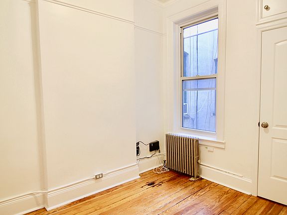 3rd image of 77 Irving Ave APT 3R