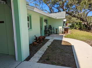 848 S Cooper St, New Smyrna Beach, FL 32169