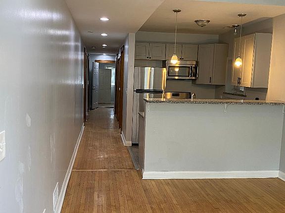 5th image of 4112 W Cermak Rd #1