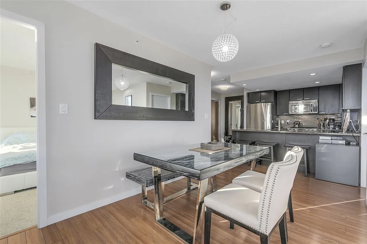 2 bed, 753 sqft, $2,900 — Photo 2