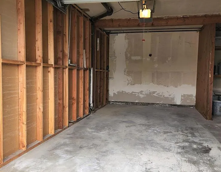 2422 Seahorse Ave — Photo 26