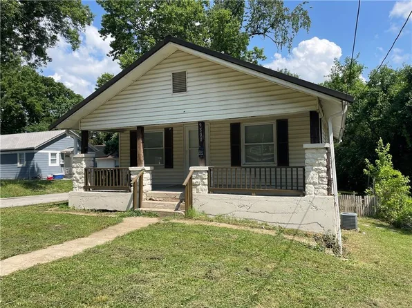 9300 E 9th St S, Independence, MO 64053