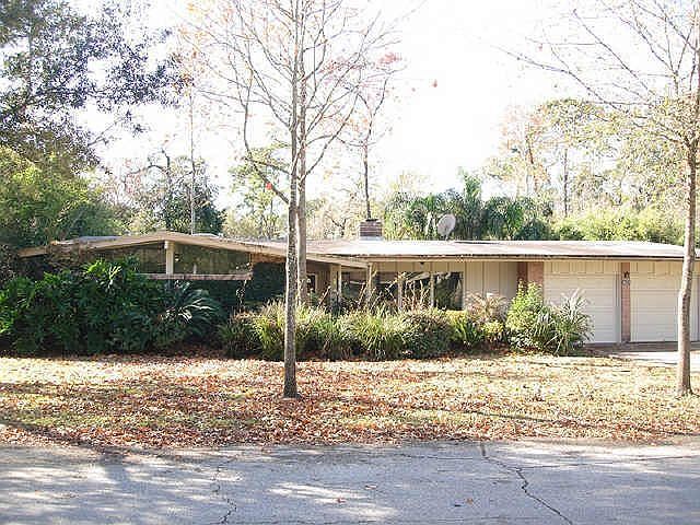 2nd image of 8427 Hunters Creek Dr