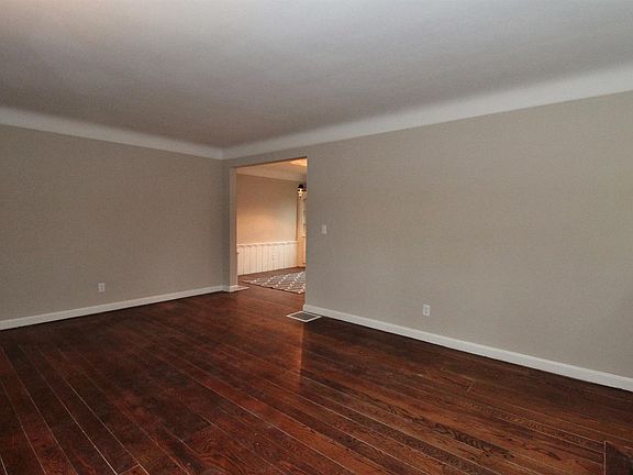 5th image of 5850 Skyline Dr
