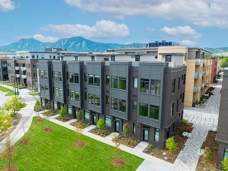 Boulder Commons — Photo 16