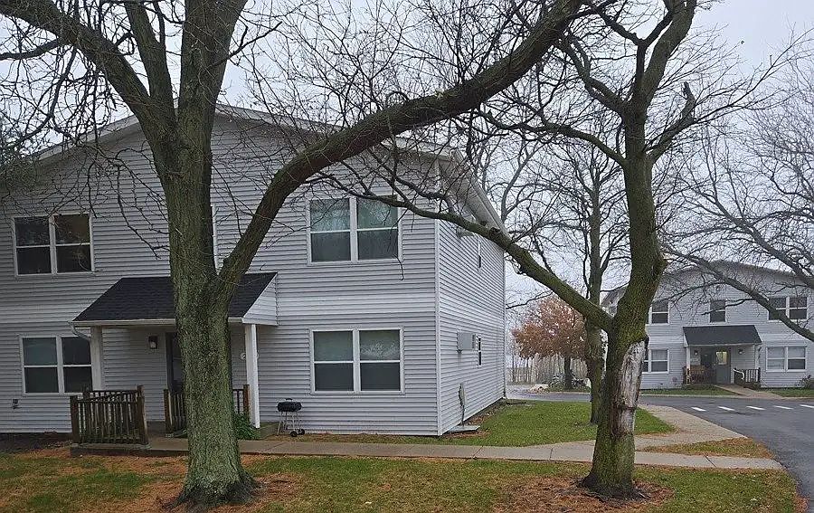 1st image of 210-212 S Grove St #1870