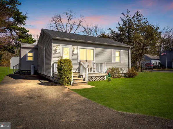 43 Kuzyk Rd, Cream Ridge, NJ 08514