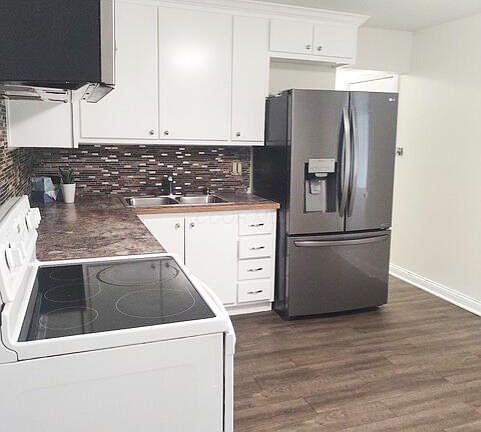 4th image of 2984 Wessex Ct