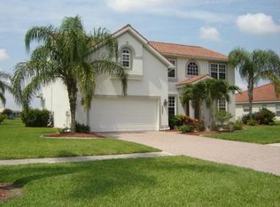 2267 Grove Dr, Naples, FL 34120