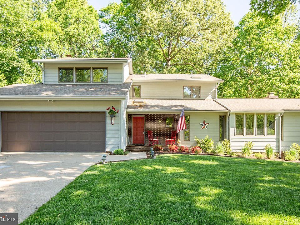 1st image of 10 Hammond Ln