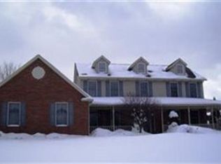 1652 Kings Arms Cir NW, Uniontown, OH 44685