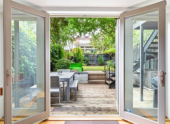 Sold by Compass | media 21