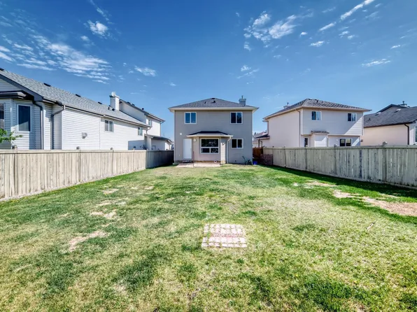 7847 7th Ave SW, Edmonton, AB T6X 1N3