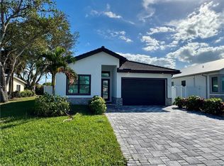 656 108th Ave N, Naples, FL 34108
