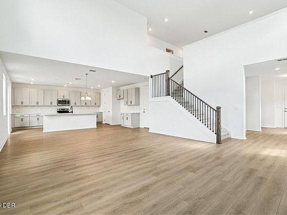 3rd image of 3358 Monaco Blvd