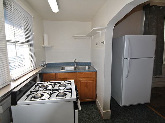 5th image of 124 N Buchanan Ave APT 4