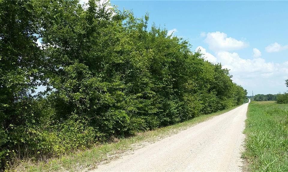 2nd image of 3556/3610 State Highway 160