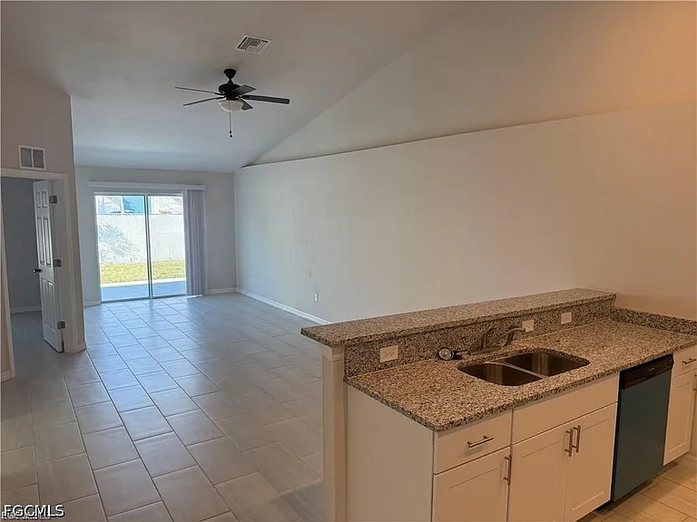 3310 NW 17th Ln — Photo 4