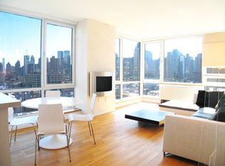635 W 42nd St APT 18M, New York, NY 10036