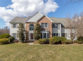 4 Nicole Ter, Glen Gardner, NJ 08826