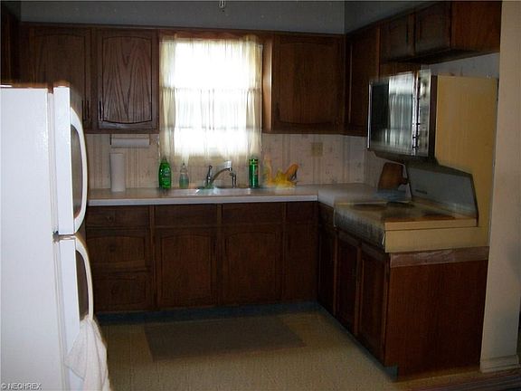 4th image of 1333 W 9th St