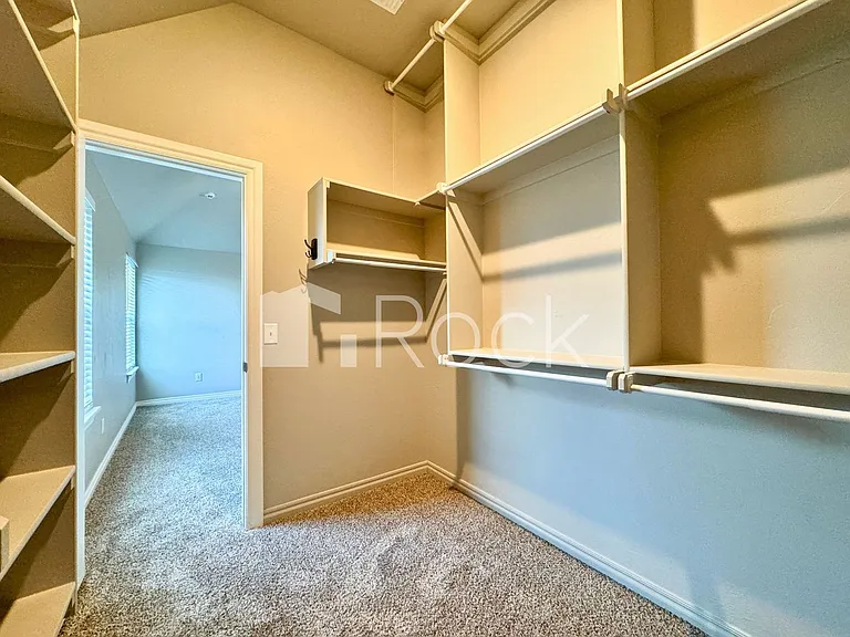 19113 Grove Pkwy — Photo 16