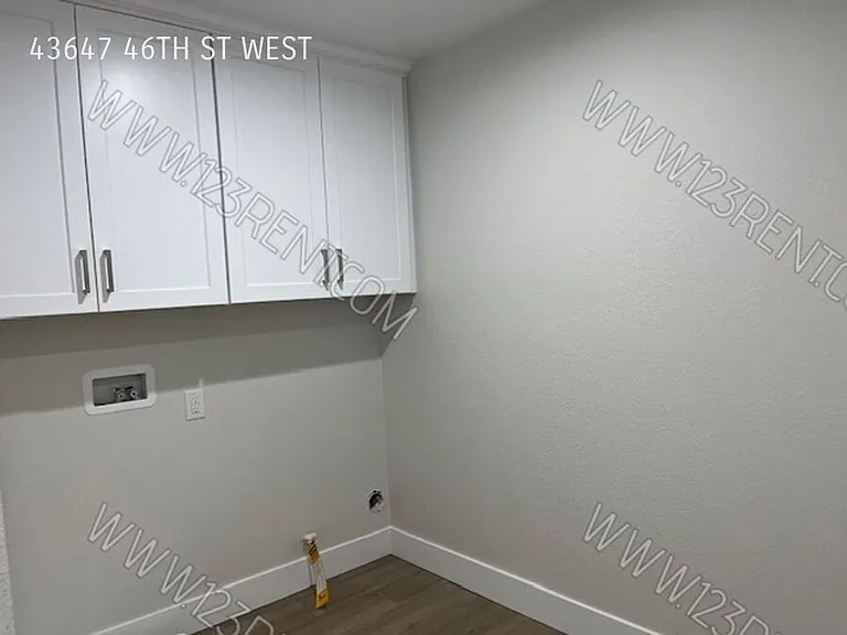 43647 46th St W — Photo 36
