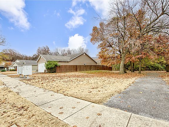 4th image of 4397 W Serviceberry Dr