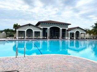 9272 SW 220th St, Cutler Bay, FL 33190