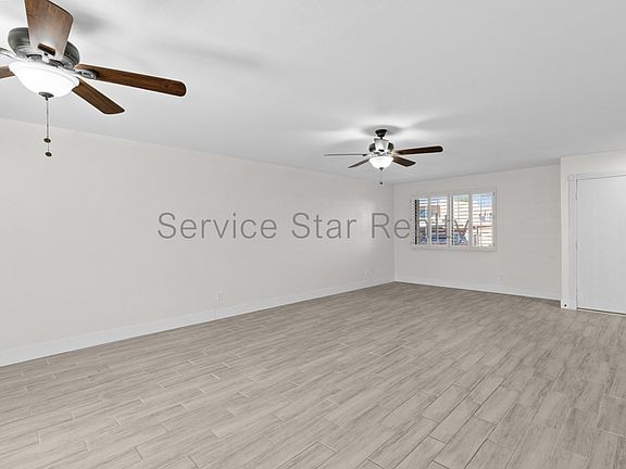 3rd image of 5734 W Winchcomb Dr