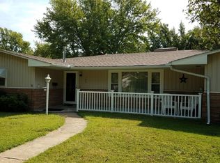 102 S Larson Ave, Chanute, KS 66720